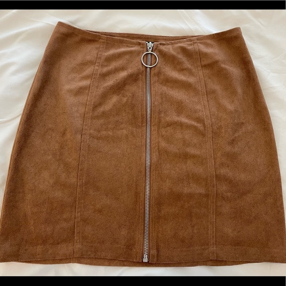 Brown suede skirt - Picture 1 of 3